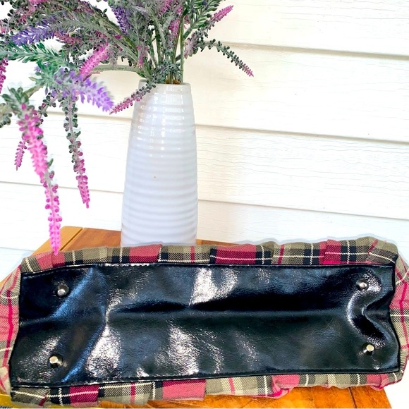 Miche Pink and Black Clutch Wristlet - Picture 5 of 7